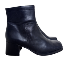 Load image into Gallery viewer, Feet First Italy Black Square Toe Leather Boots | Size 37 / Women's 7