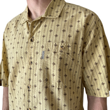 Load image into Gallery viewer, Men's Columbia Sportswear Printed Short Sleeve Button Down Collared Shirt | Large