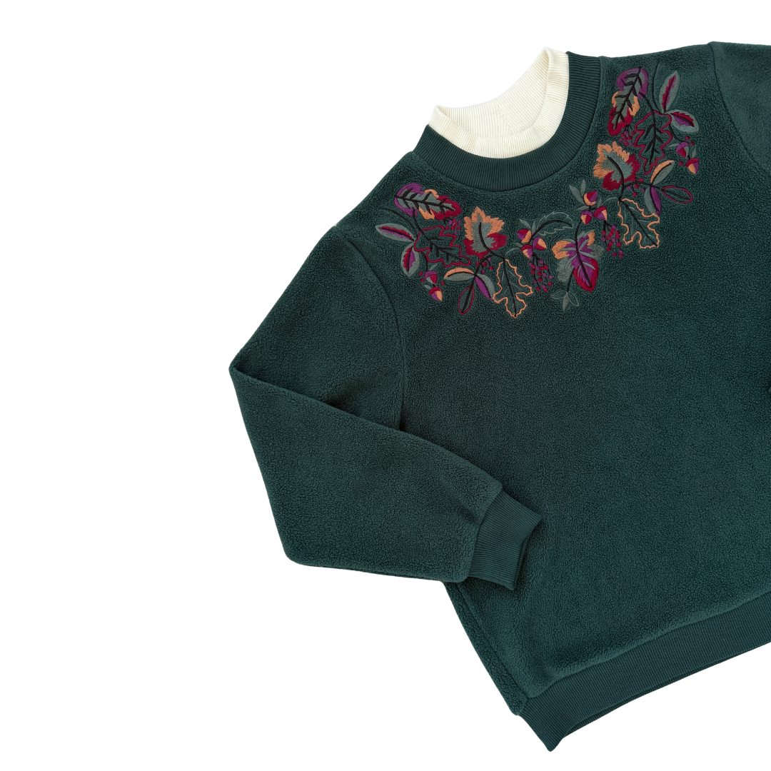 Alia Sport Petite Hunter Green Fleece Sweatshirt with Leaf Applique | Small - Medium