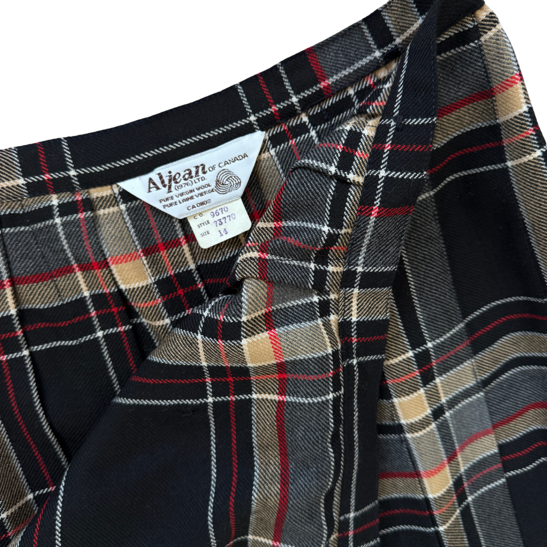 Aljean Black and Red Pleated Plaid Kilt Wrap Style Skirt | Large