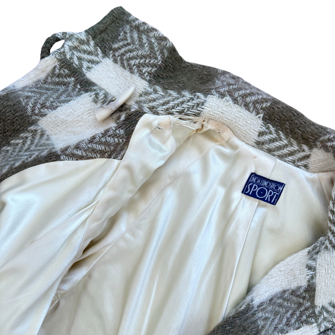 Linda Lundstrom Sport Green and Cream Plaid Brushed Wool Coat | Medium - Large (Long)