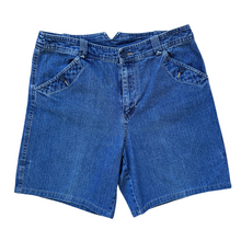 Load image into Gallery viewer, Vintage 1990s White Stag Denim Shorts | Large (32)
