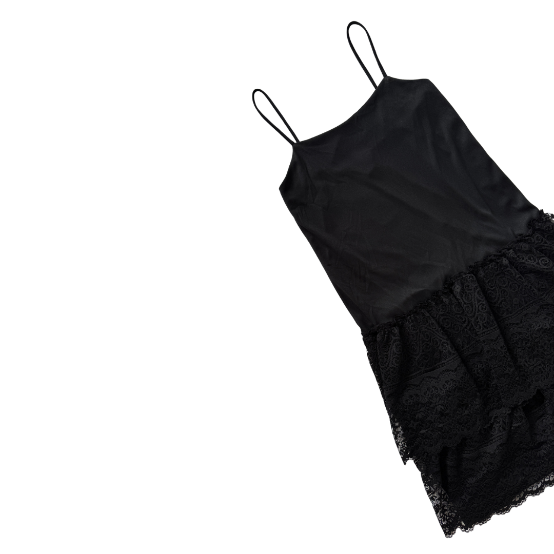 House of Nu-Mode Black Tiered Lace Drop Waist Dress | Small