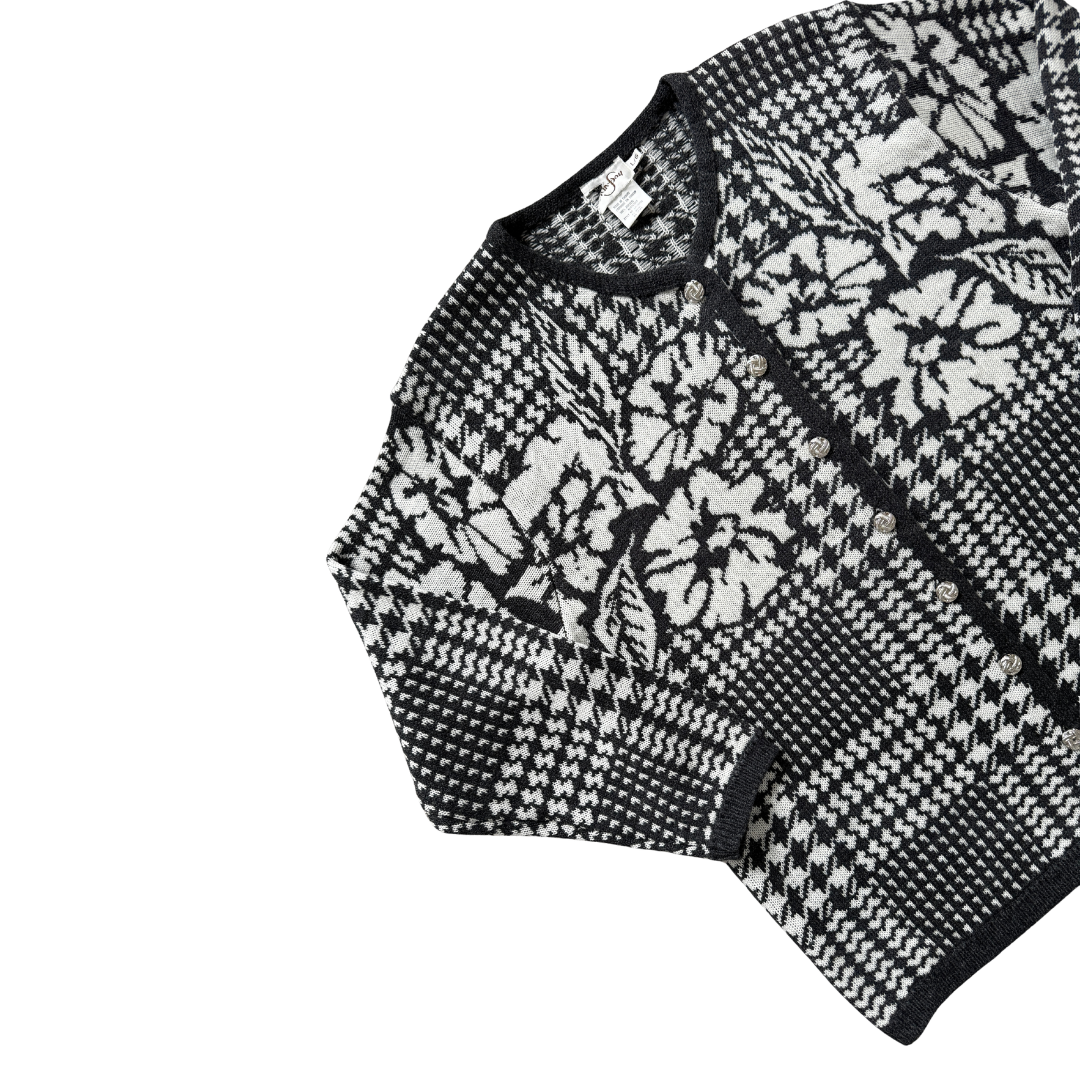 TanJay Grey and White Floral Cardigan | Large / Extra-Large