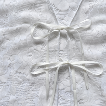 Load image into Gallery viewer, Recycle White Floral Lace Tie-Front Vest | Small
