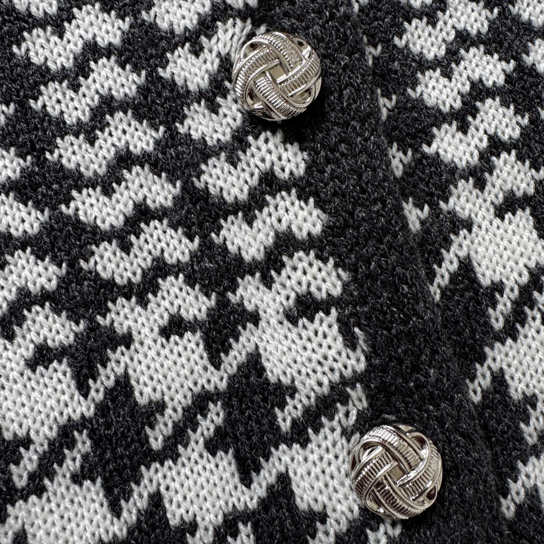 TanJay Grey and White Floral Cardigan | Large / Extra-Large