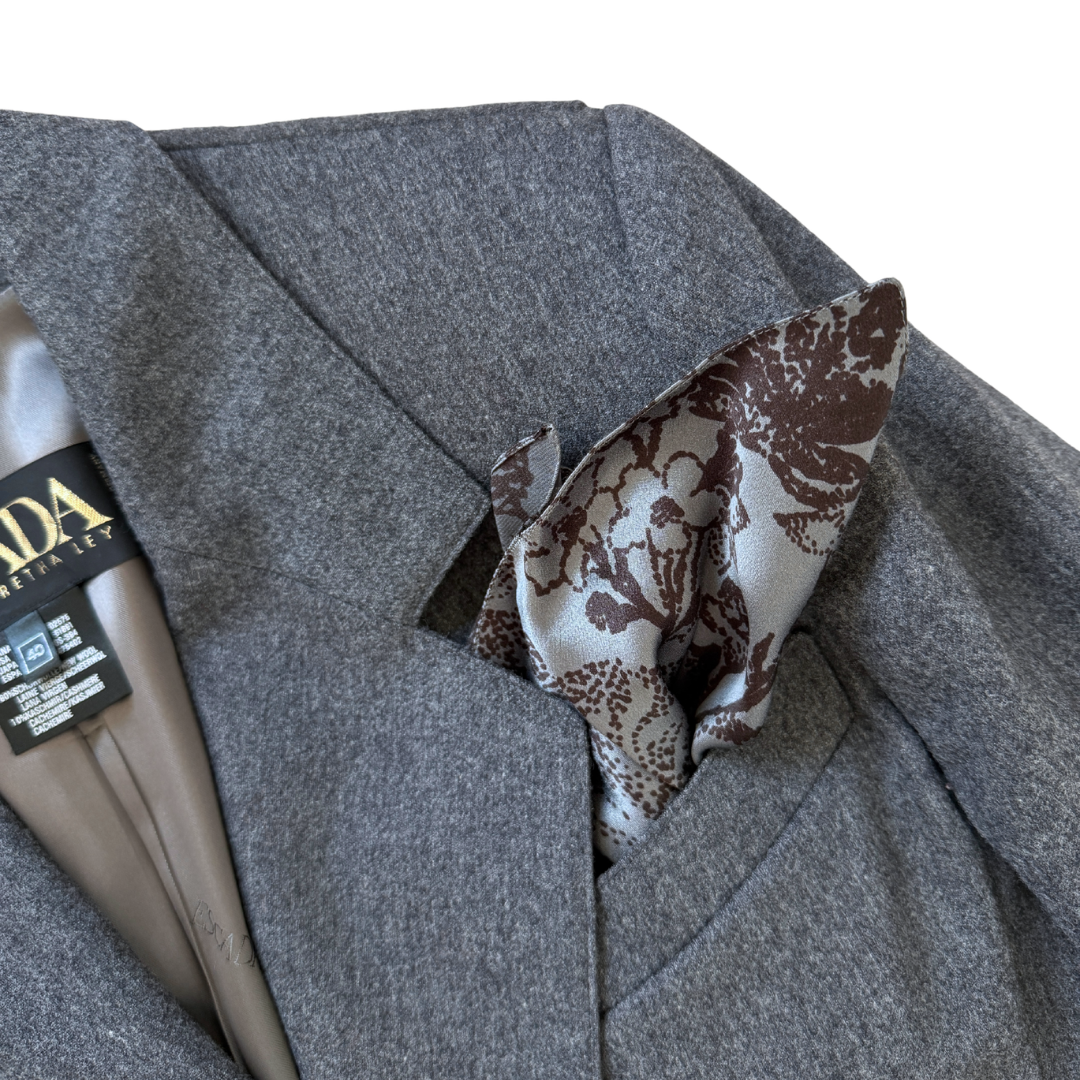 Escada Dark Grey Marled Wool and Cashmere Long Suit Jacket | 40 (Large)