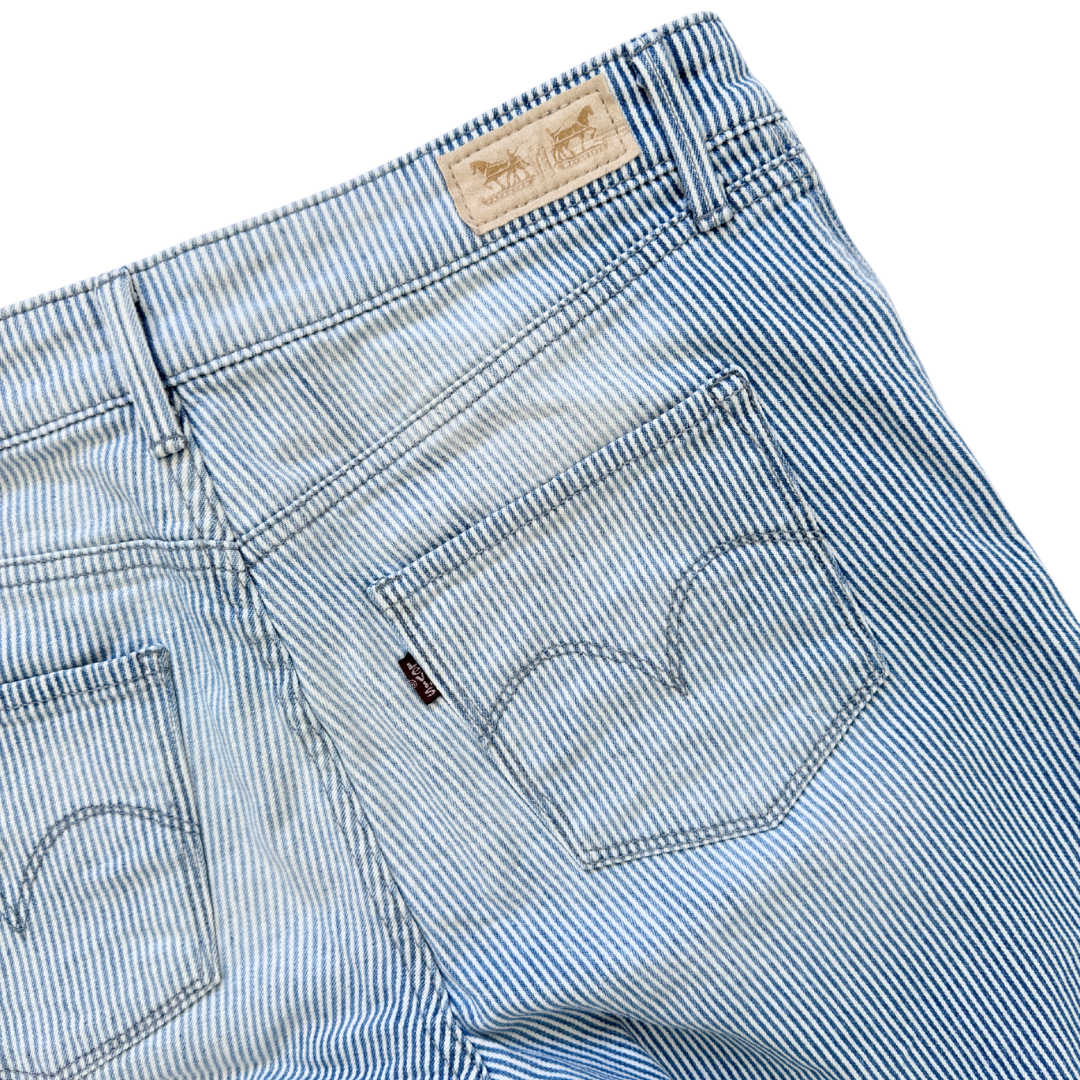 Levi's Light Wash Striped Jorts | Size 6