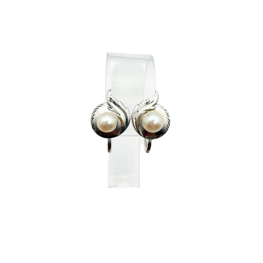 Vintage 50s Marvel Cultured Peal and Hand Engraved Sterling Silver Screw-Back Earrings