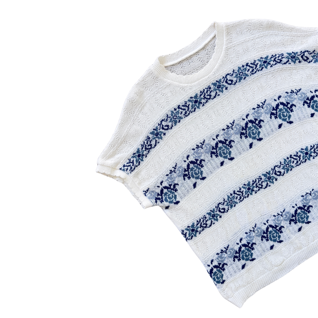 Blue and White Rose Short Sleeve Knit Sweater | Extra-Large