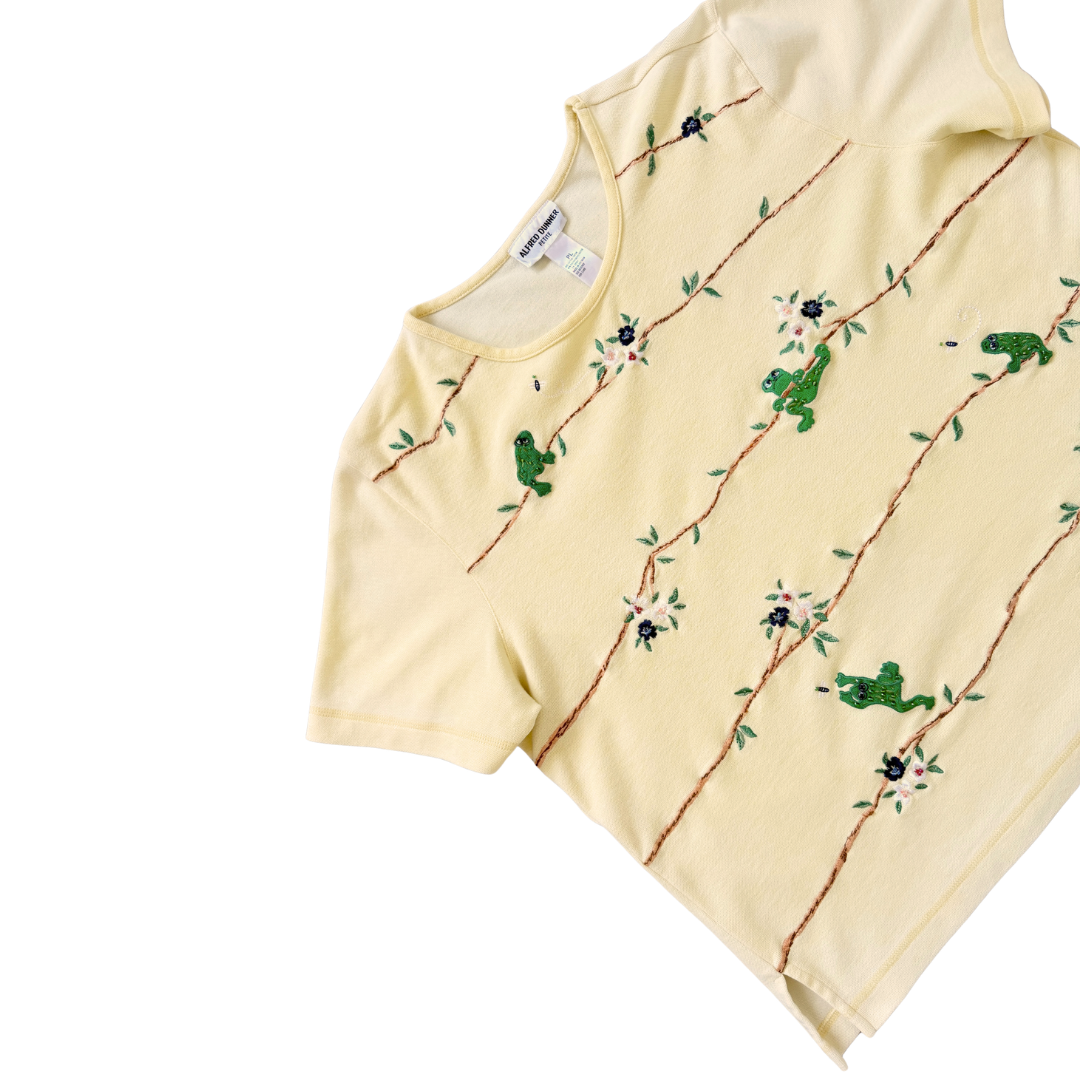 Alfred Dunner Yellow Short Sleeve Blouse with Frog Applique | Petite Large