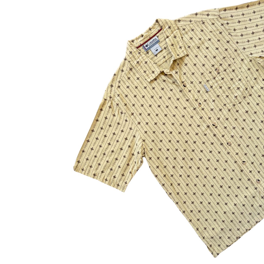 Men's Columbia Sportswear Printed Short Sleeve Button Down Collared Shirt | Large