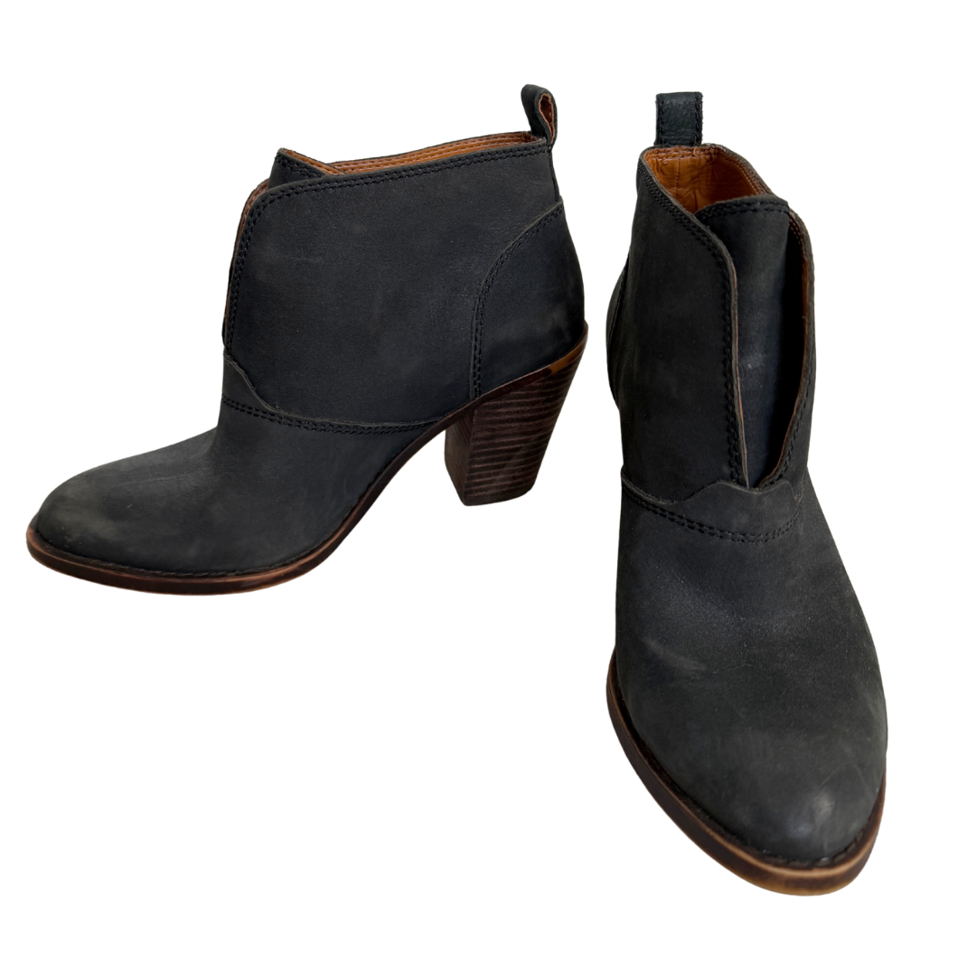 Lucky Brand Distressed Black Leather Ankle Boots | 6M