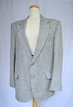 Load image into Gallery viewer, Men&#39;s Light Gray Marled Wool Silk and Linen Blazer | Large (44)
