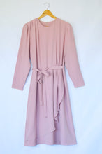 Load image into Gallery viewer, Vintage 1970s Lilac Tiered Long Sleeve Midi Dress with Tie Waist
