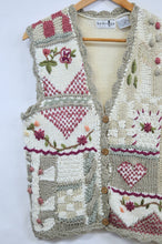 Load image into Gallery viewer, Cottage Core Knit Vest with Scalloped Edges | M-L

