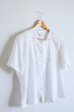 Load image into Gallery viewer, White Embroidered Lace Short-Sleeve Blouse | XL
