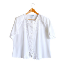 Load image into Gallery viewer, White Embroidered Lace Short-Sleeve Blouse | XL
