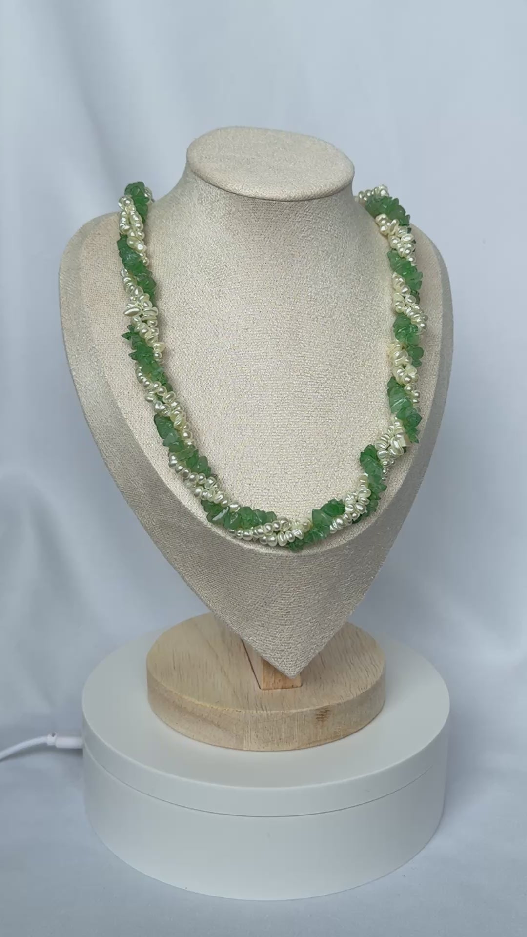 Vintage Hawaiian Pearl and Jade Twisted Bead Statement Necklace | 1960s